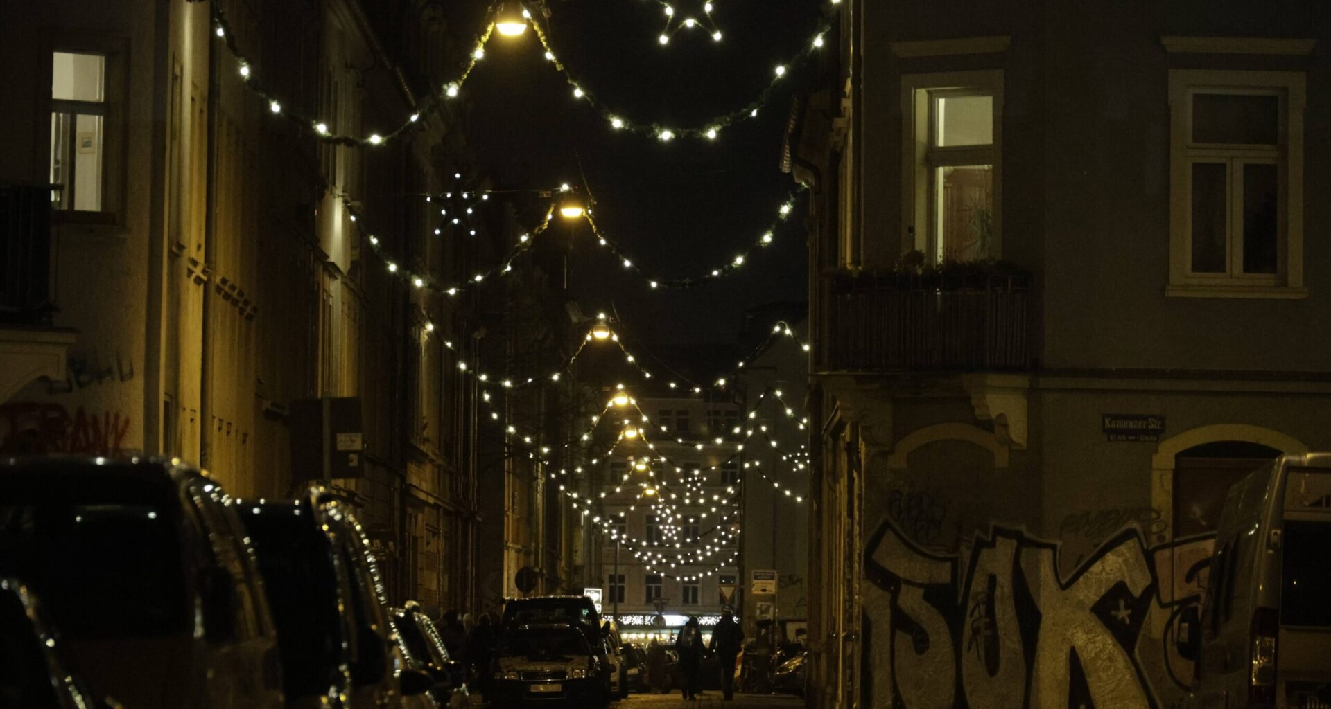 Weihnachtsbeleuchtung auf der Sebnitzer Straße - Foto: Anton Launer