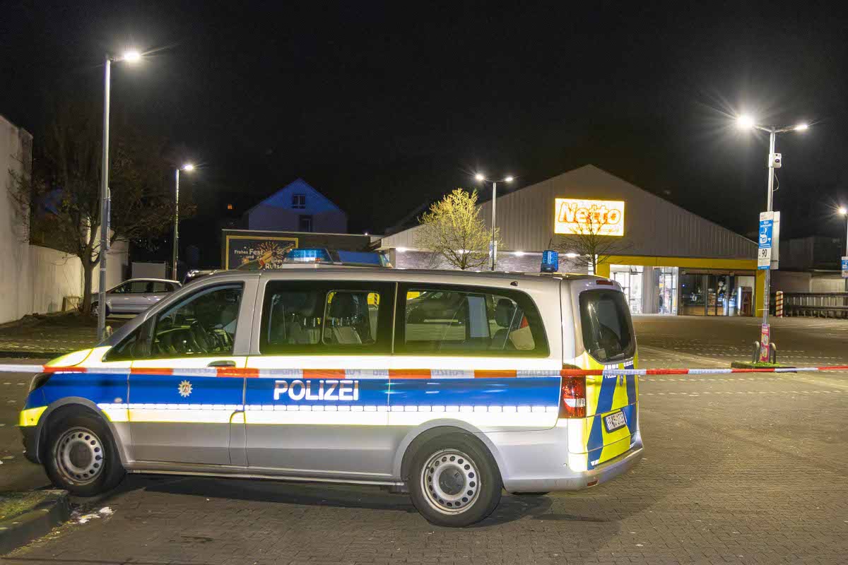 Mit Messer verletzt! Streit auf Netto-Parkplatz in Essen endet blutig
