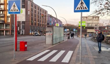 Verkehrsversuch: Hamburg testet Mini‑Zebrastreifen auf Radwegen