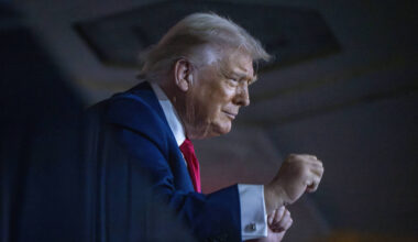 Deutsche Außenpolitiker fordern von der Bundesregierung Distanz zu den USA