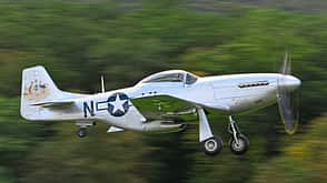  North American P-51D-25NA Mustang im Landeanflug 