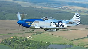 North American P-51D-30NT „Excalibur“ im Flug