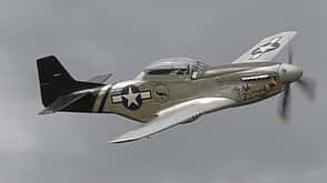North American P-51D G-CLNV "Miss Ava" im Flug