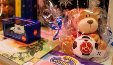 Beim Markt der langen G‘sichter in Nürnberg unliebsame Weihnachtsgeschenke loswerden