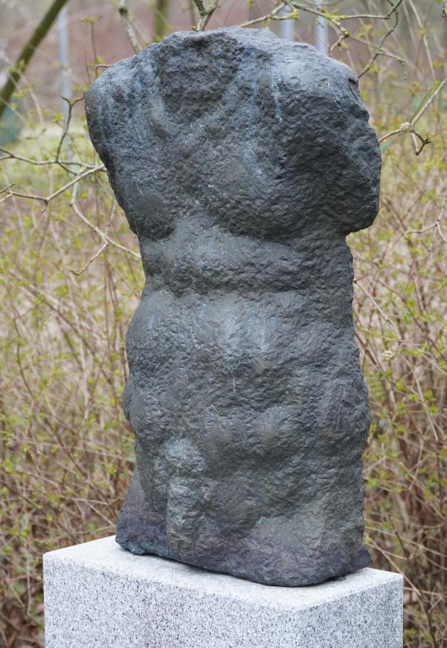 Tatort Stadtpark: Ebenfalls gestohlen wurde die Skulptur „Mohns Torso“. 