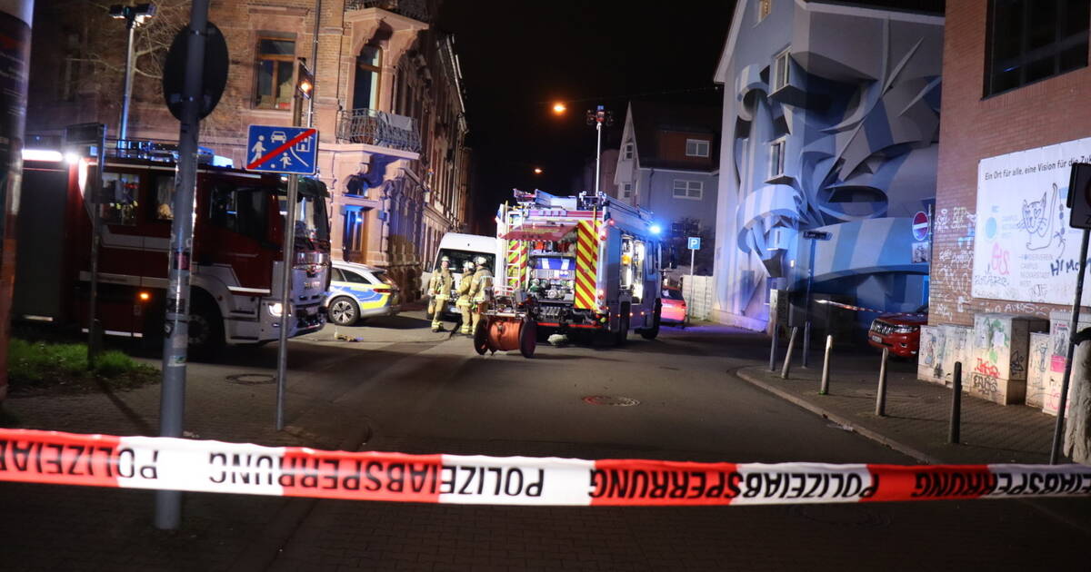 Mannheim: Bewohner mit einer Drehleiter gerettet - Polizeiberichte aus Rhein-Neckar-Odenwald