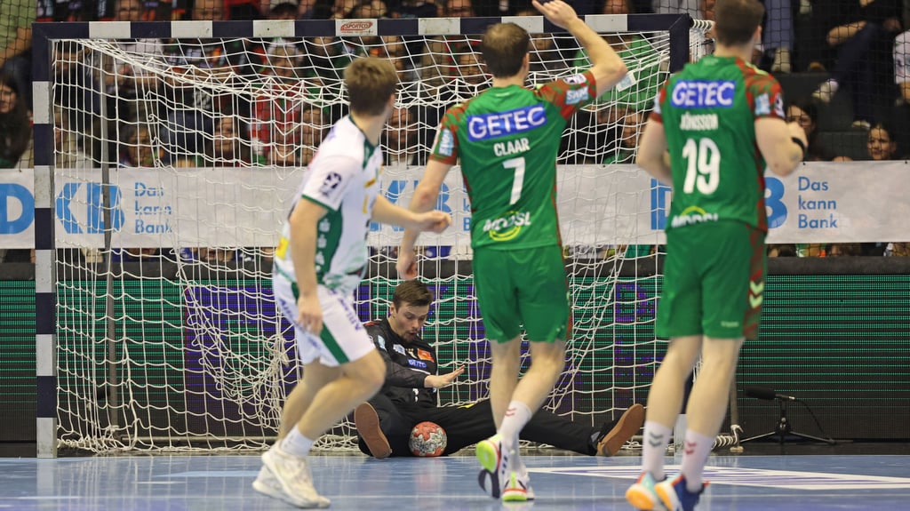 Drin oder nicht? In dieser Szene hatten Sergey Hernandez und der SCM wahrscheinlich das Glück des Tüchtigen.