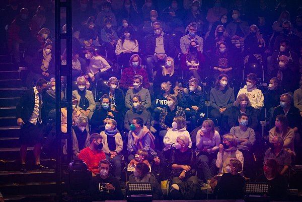 Auch im Circus Flic Flac kann man Silvester 2025 in Bielefeld begehen. - © Mike-Dennis Mueller/www.mdm.photo