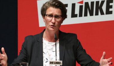 Mecklenburg-Vorpommern: Linken-Politikerin reißt Deutschland-Flaggen ab – Politiker fordern ihren Rücktritt