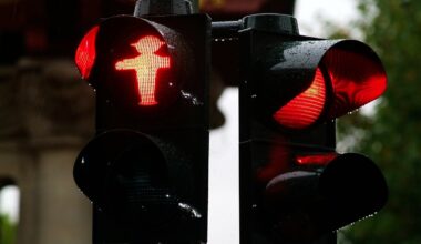 Autofahrer fährt Zwölfjährigen in Berlin-Köpenick an