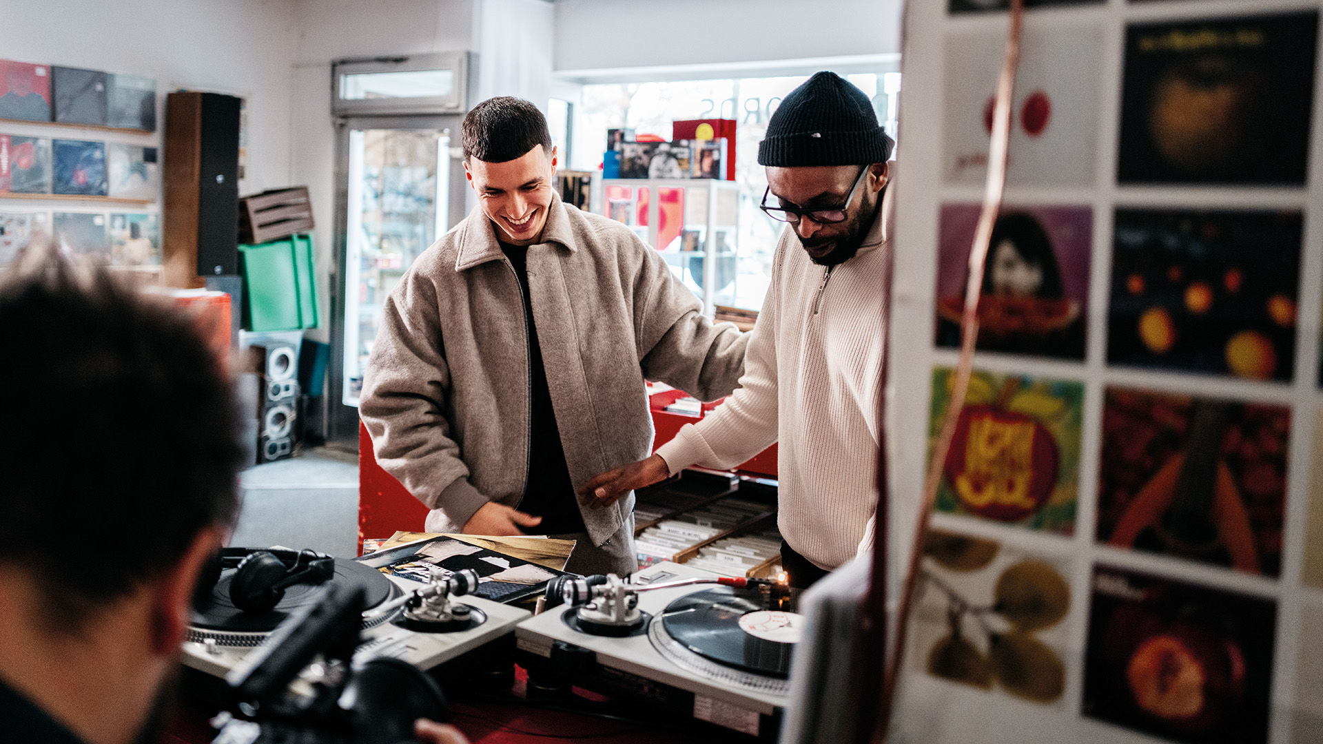 „VfBeats“: Aufdrehen mit Afrob