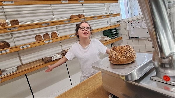 In der Ottbergener Berufsbildung angekommen, wusste die junge Godelheimerin schnell, dass sie in der Bäckerei arbeiten möchte. - © Madita Schellenberg