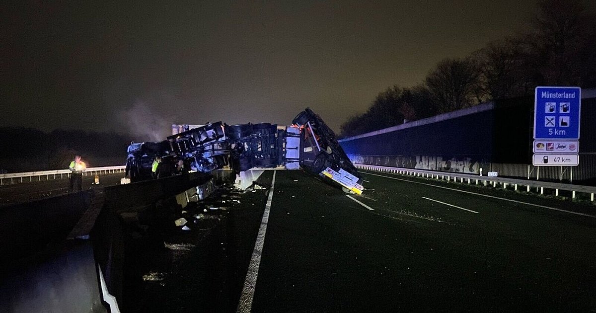 Vollsperrung der A1 bei Münster wegen Lkw-Unfalls | NRW
