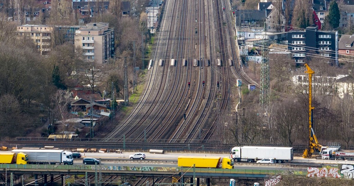 Bahnsperrung in Duisburg hat Folgen weit über Region hinaus | NRW