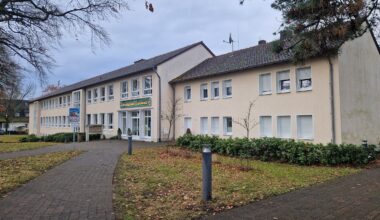 Streit um Mensa-Anbau an Haller Grundschule: Fördergelder auf der Kippe | Haller Kreisblatt