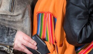 Infostand der Kriminalpolizei auf dem Weihnachtsmarkt