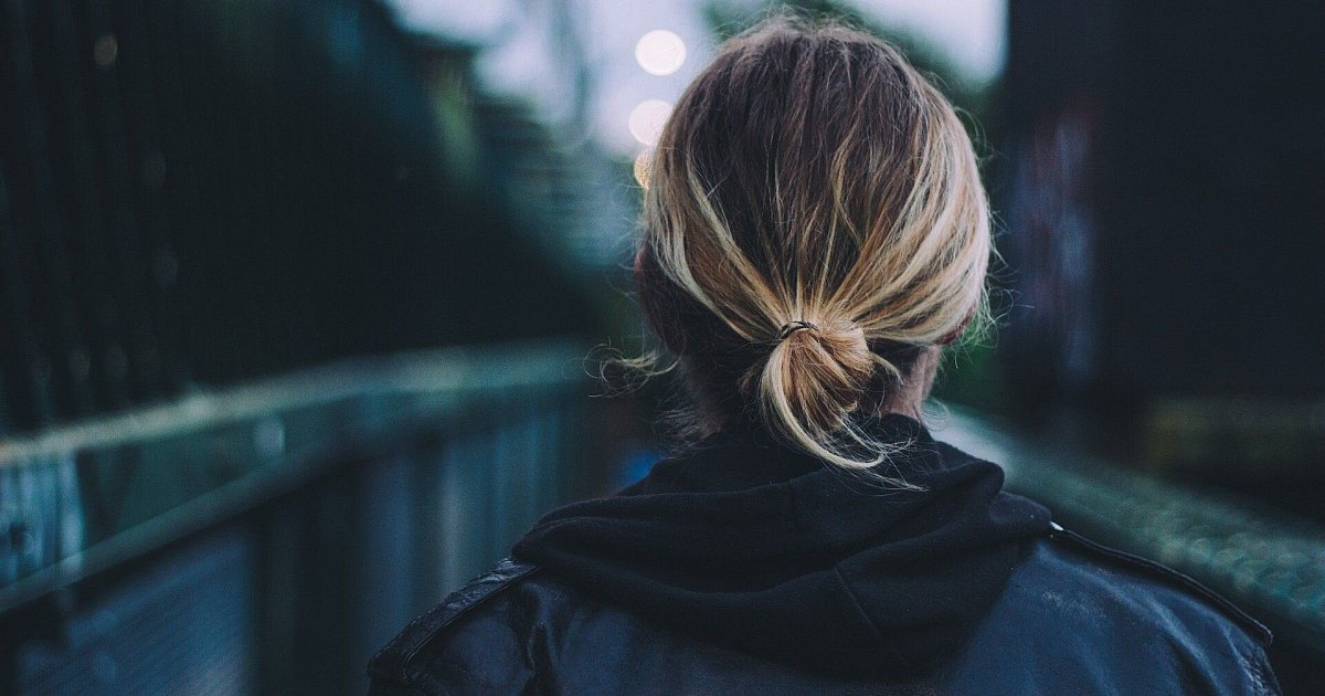 Streit in Bielefelder Kneipe eskaliert: Frau schlägt plötzlich zu