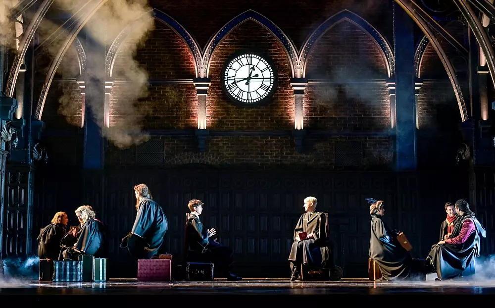 Das Theaterstück ist eine Fortsetzung der sieben Harry-Potter-Romane von J. K. Rowlings. (Archivbild) - © Axel Heimken/dpa