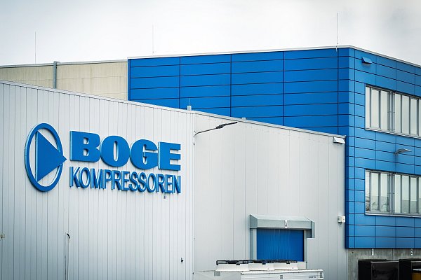 Im Jahr 2026 stehen die Sanierungen der alten Verwaltungsgebäude in Bielefeld-Jöllenbeck auf der Liste. - © Barbara Franke