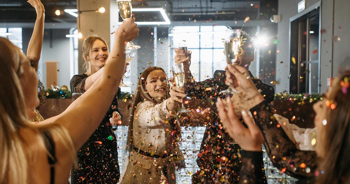 Silvester 2025 feiern in OWL: Partys, Feuerwerke und Events zum Jahreswechsel