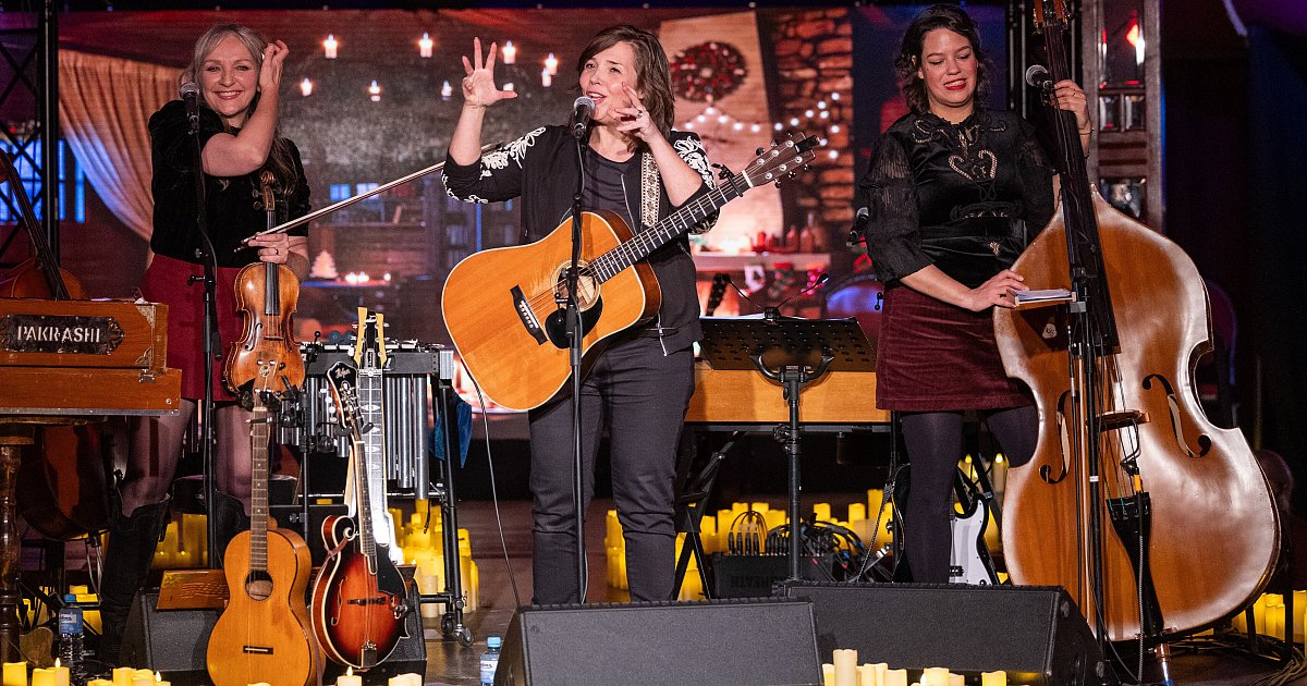 „Joni Project“ im Bielefelder Spiegelzelt: So schön kann sich die Weihnachtszeit anfühlen