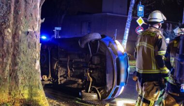 Vorfahrtsfehler: Mann prallt in Solingen gegen Baum | Haller Kreisblatt