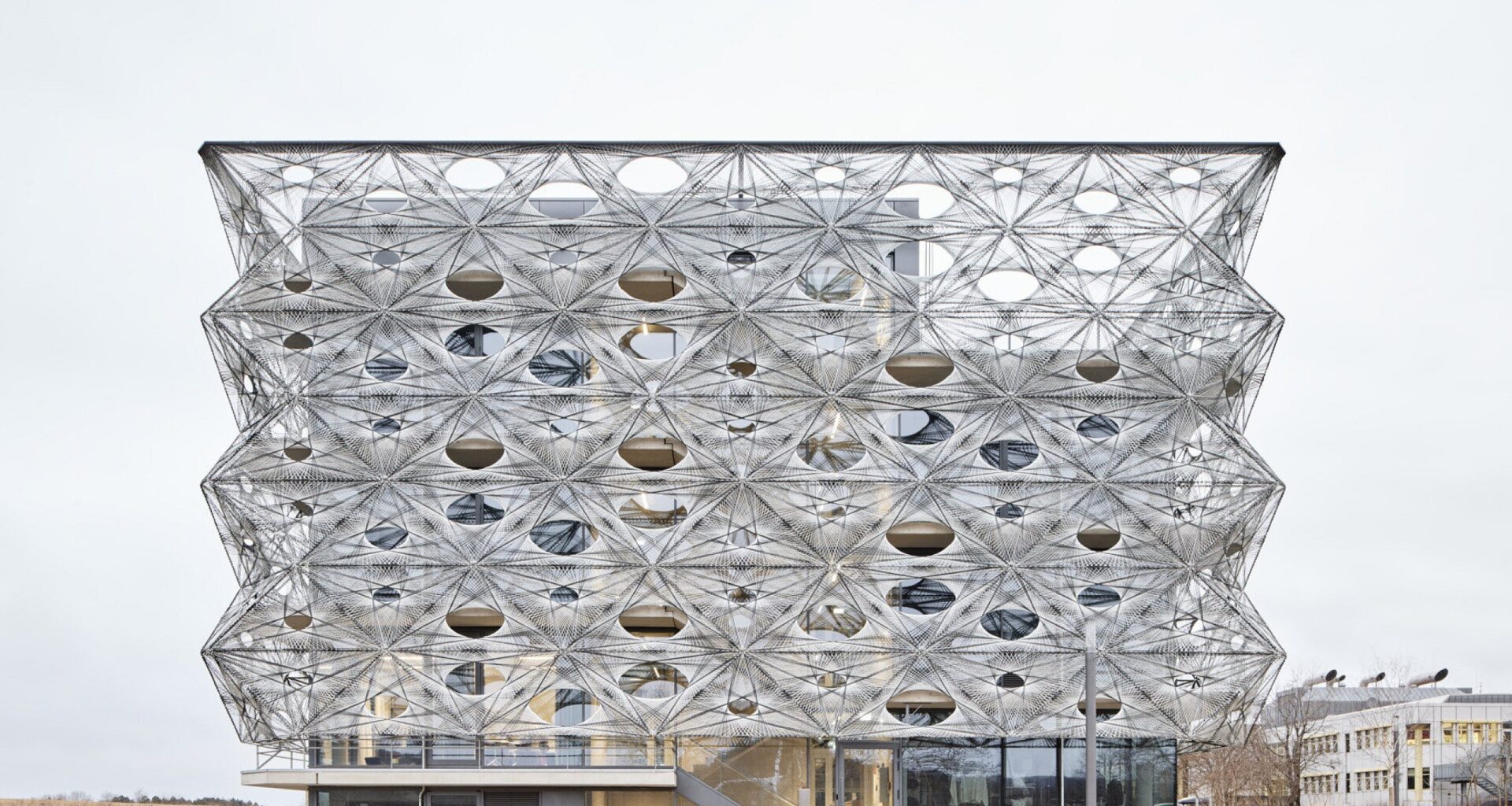 Hörmann aus Steinhagen liefert Brandschutz-Türen für spektakulären Uni-Bau | Haller Kreisblatt