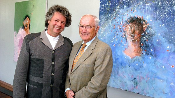 Ein Bild aus dem Jahr 2005: Der damalige Förderkreisvorsitzende Sigurd Prinz (rechts) und der damalige Kunsthallenleiter Thomas Kellein. - © Andreas Zobe