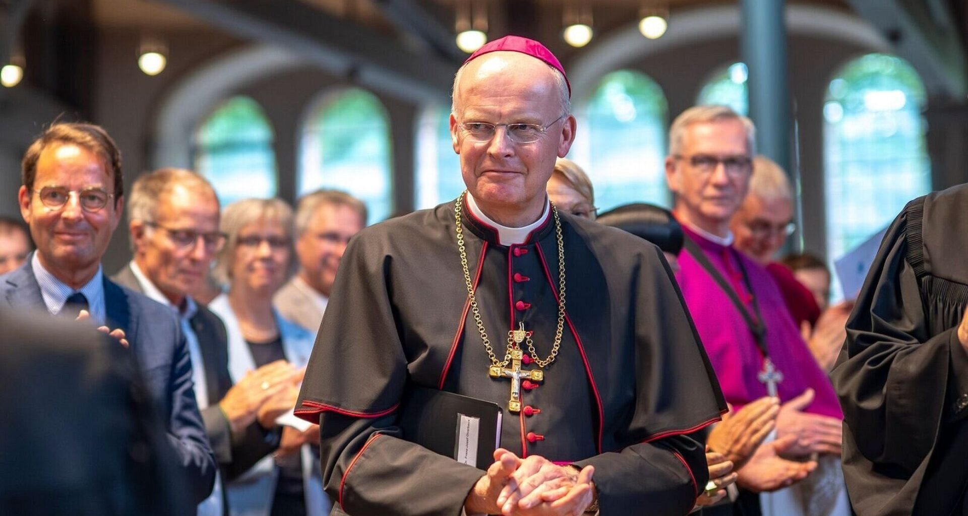 Essener Bischof für moderaten Anstieg des Rentenalters | Haller Kreisblatt