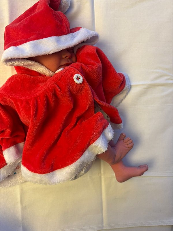 Mit einem Gewicht von 2730 Gramm und einer Größe von 47 Zentimetern wurde Aron gesund geboren. - © Klinikum Bielefeld