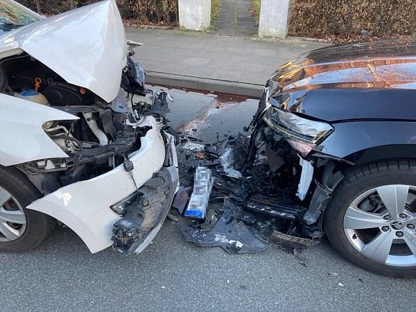 Frontalzusammenstoß - © Bielefeld