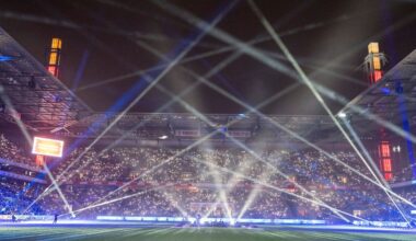 Zehntausende bei „Loss mer Weihnachtsleeder singe“ im FC-Stadion