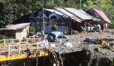 Hunderte Vermisste: Mehr als 1000 Tote bei Überschwemmungen in Asien