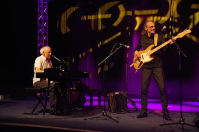 Paul Millns, mit Gitarrist Ingo Rau