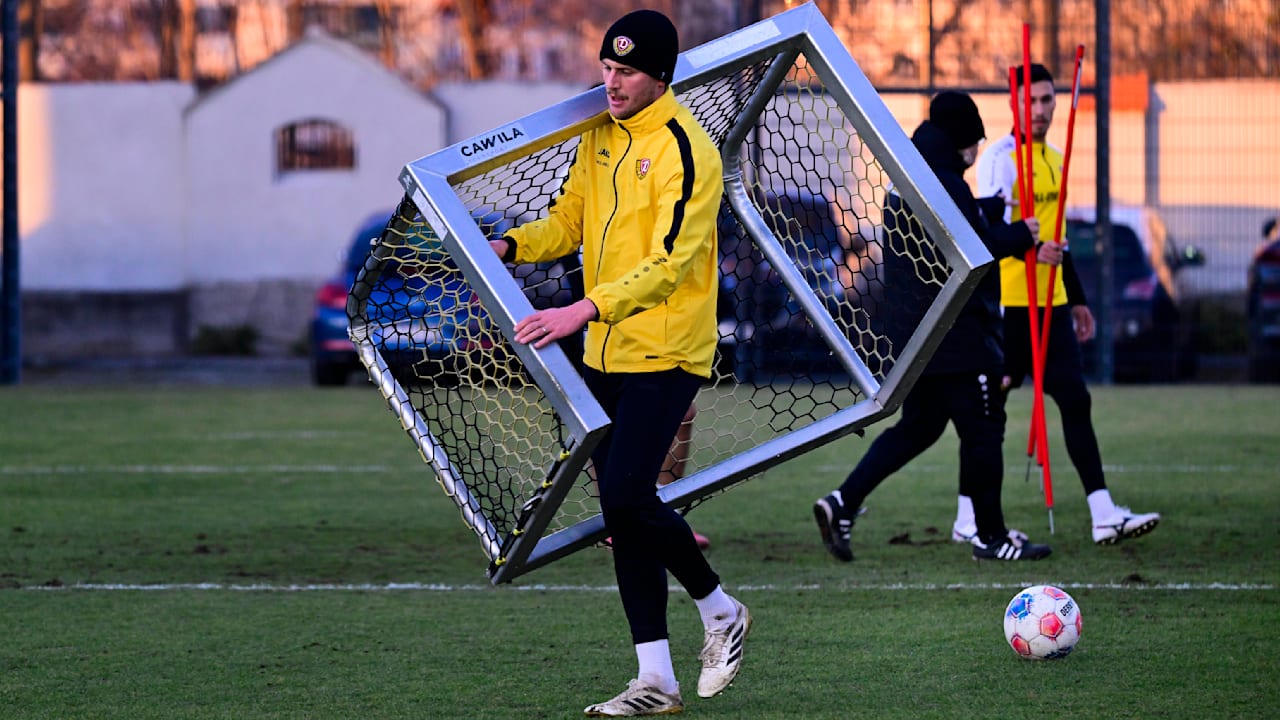 Dynamo Dresden: Brummschädel weg! Ansage von Knipser Daferner | Sport