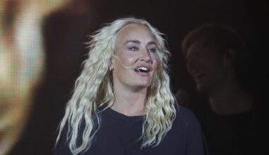 "Was ist denn hier los?": Sarah Connor und Tochter Summer auf Parkplatz von Fans überrumpelt