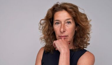 Adele Neuhauser im Steckbrief: Ihre Kindheit war tragisch | Unterhaltung