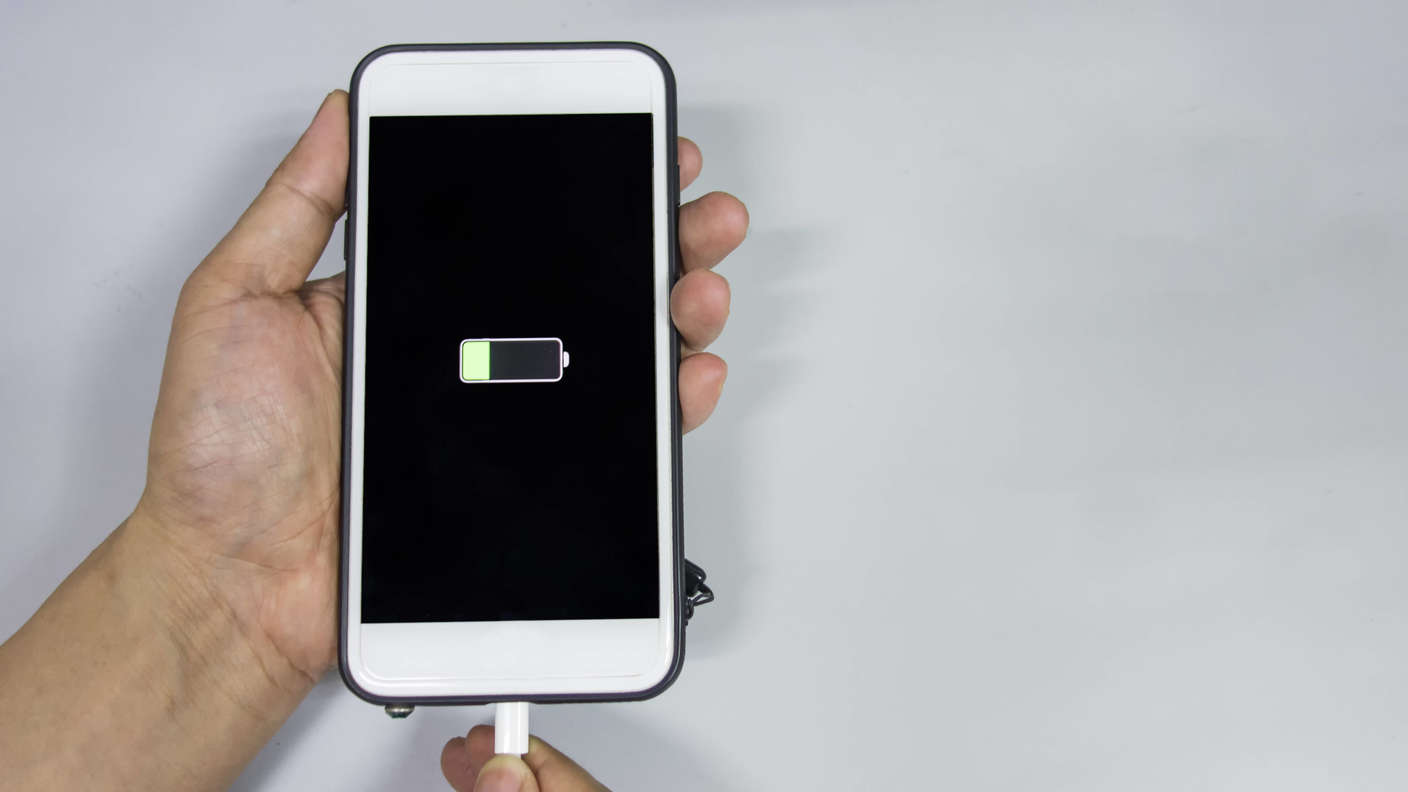 Das beste Handy nützt wenig, wenn der Akku nicht voll ist. 