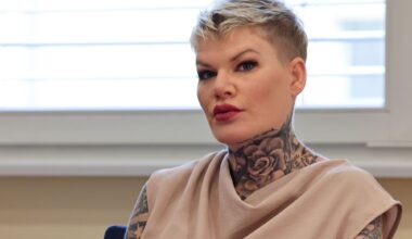 Melanie Müller kämpft vor Gericht gegen Urteil zu Hitlergruß - Nachrichten aus Deutschland