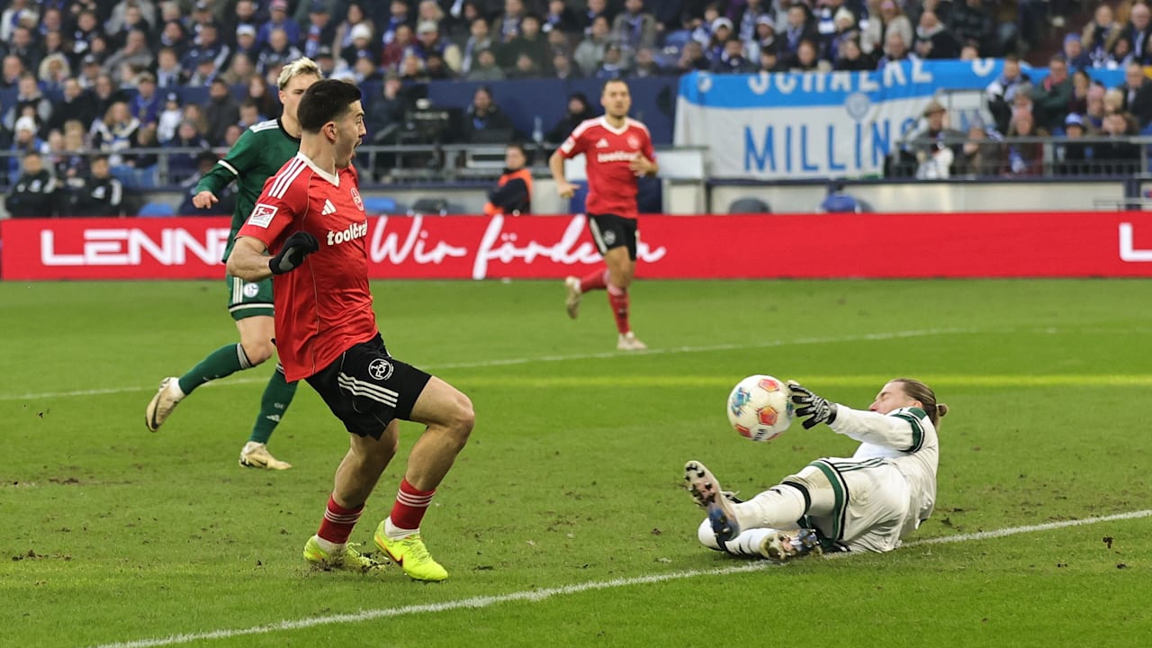 Vorn und hinten Nürnbergs Bester: Lochoshvili fordert Hannover-Wende | Sport