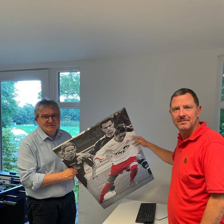 Stadtdirektor von Essen distanziert sich von Mesut Özil