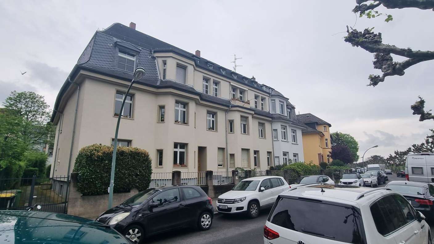 Die Versorgungsanstalt des Bundes und der Länder will unter anderem das Mehrfamilienhaus am Röderbergweg 199 verkaufen