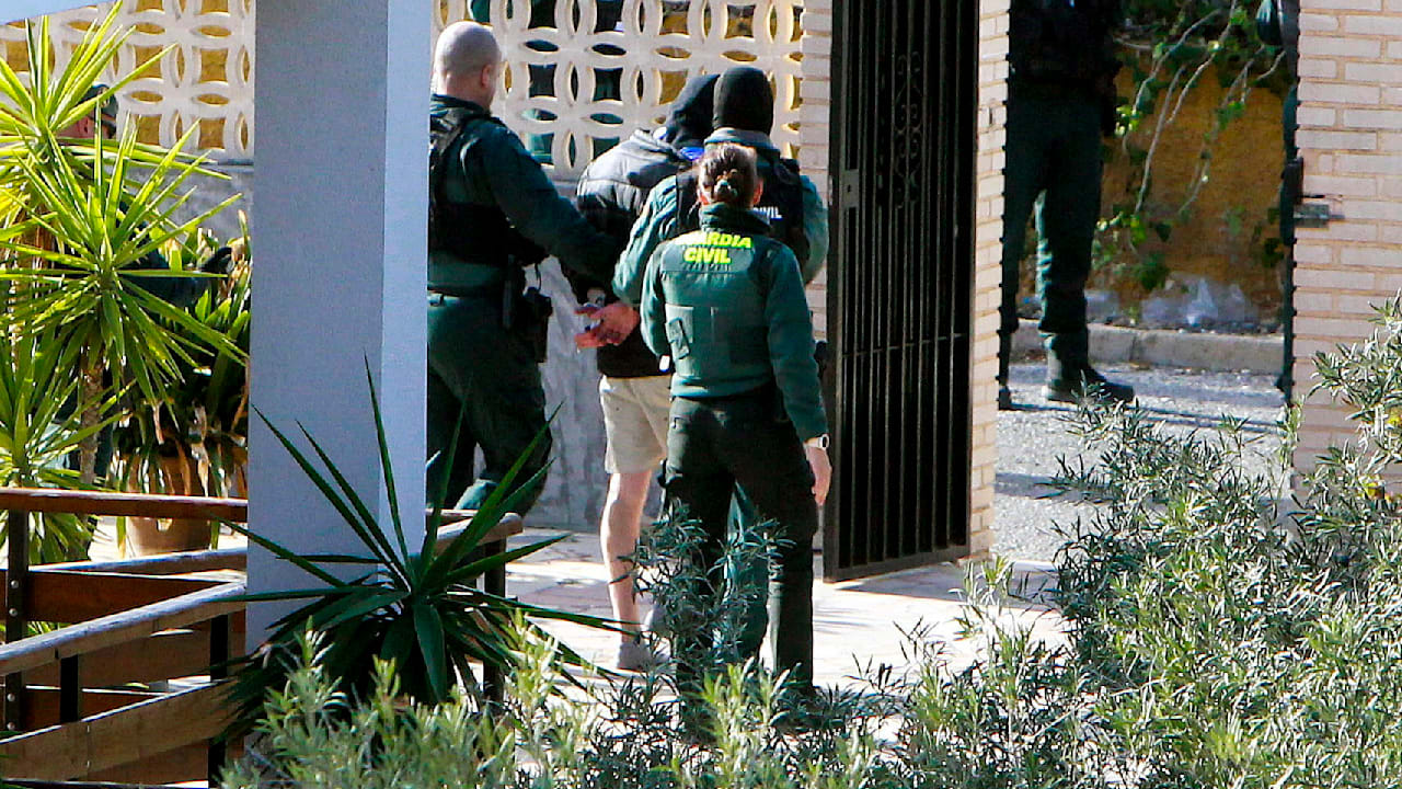 Zwei Deutsche in Spanien erschlagen: Polizei holt Killer aus dem Todes-Haus | News