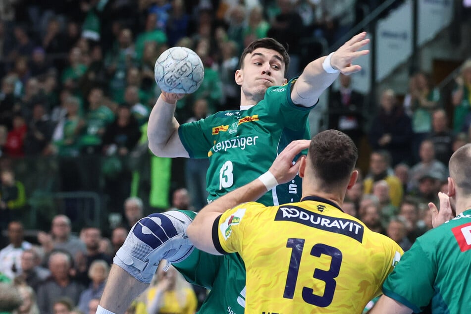 Matej Klima beim Wurf aus dem Rückraum.