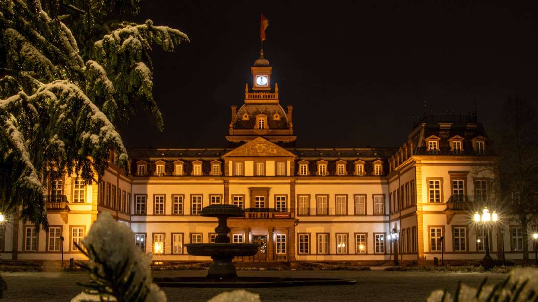 Auch Hanau und das Schloss Philippsruhe erwarten kurz vor dem Start der Vorweihnachtszeit Frost, Glätte und möglicherweise auch Schnee.