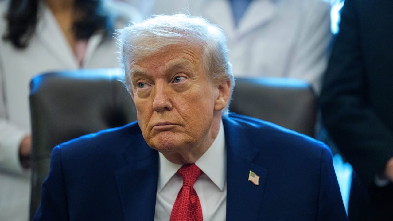 Große Raumfahrtpläne der USA: Trump will Atomreaktor auf den Mond schießen | Politik