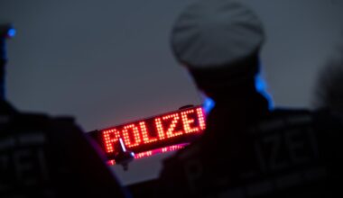 Messer und Brecheisen im Einsatz