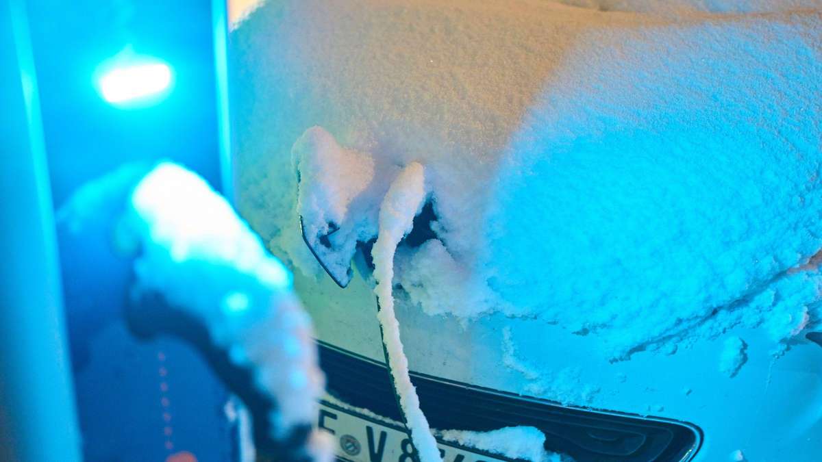 „Das ist ja gottlos“: E-Auto-Besitzer löst Winter-Reichweiten-Debatte aus
