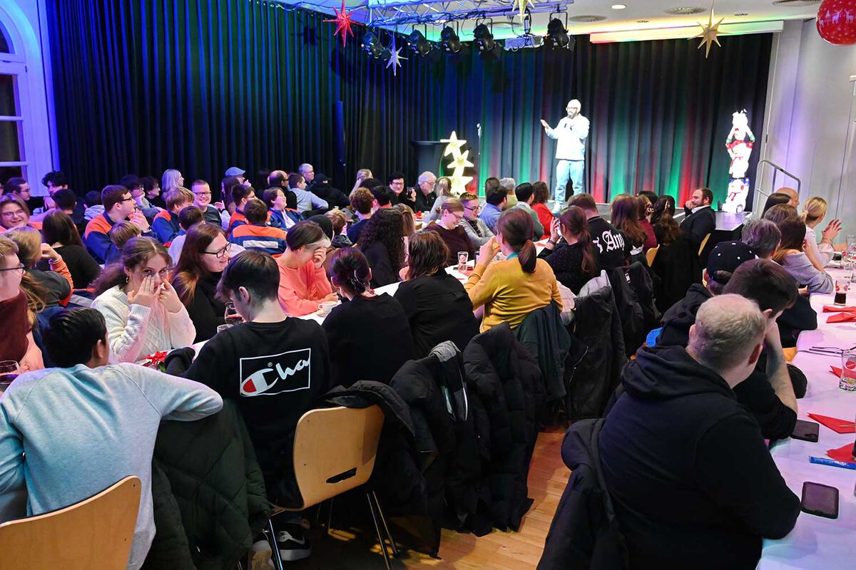 Mehr als 130 junge engagierte Menschen ... - Harry Reimer/Fotofreunde Eschweiler