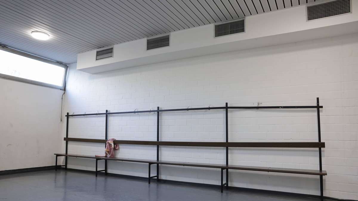 Brand in Umkleide zerstört Schulturnhalle – „Bis auf Weiteres nicht nutzbar“
